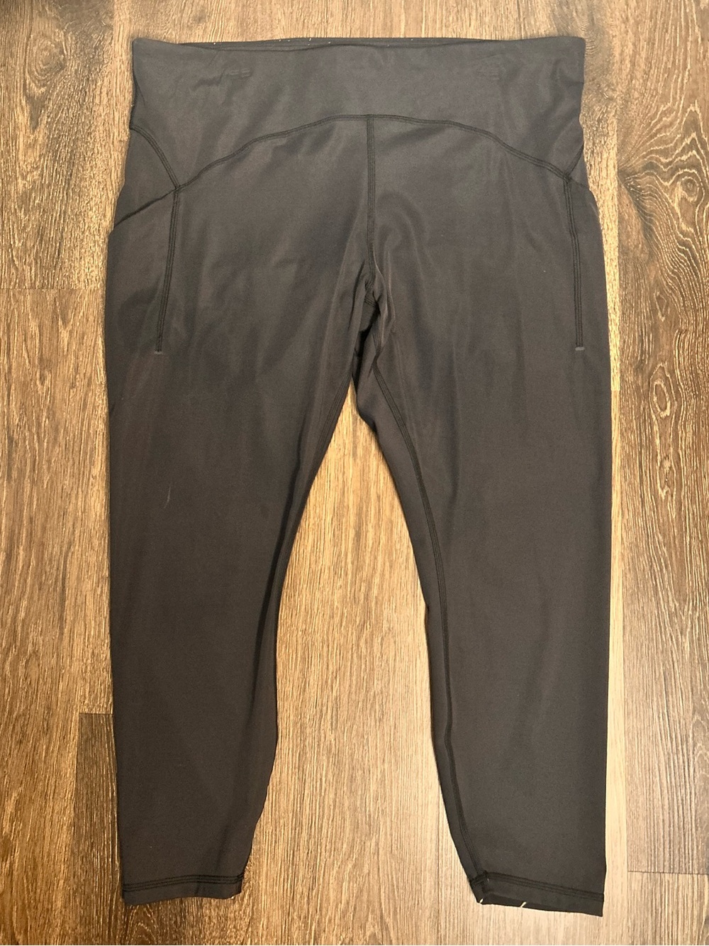 Lululemon Women’s Size 18 Black High-Waist Black Cropped Leggings Pockets Yoga